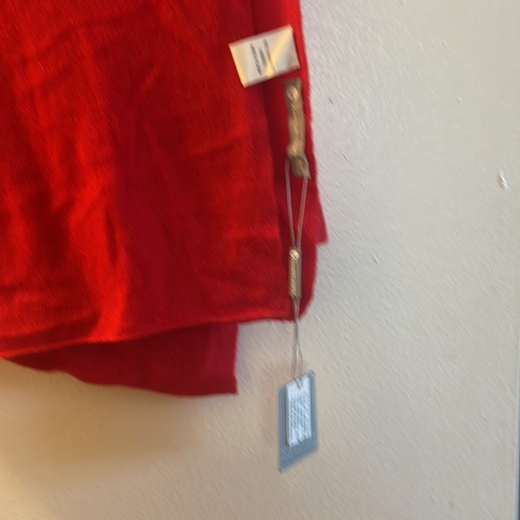 Bright red cashmere scarf. New with tags! - Picture 3 of 3